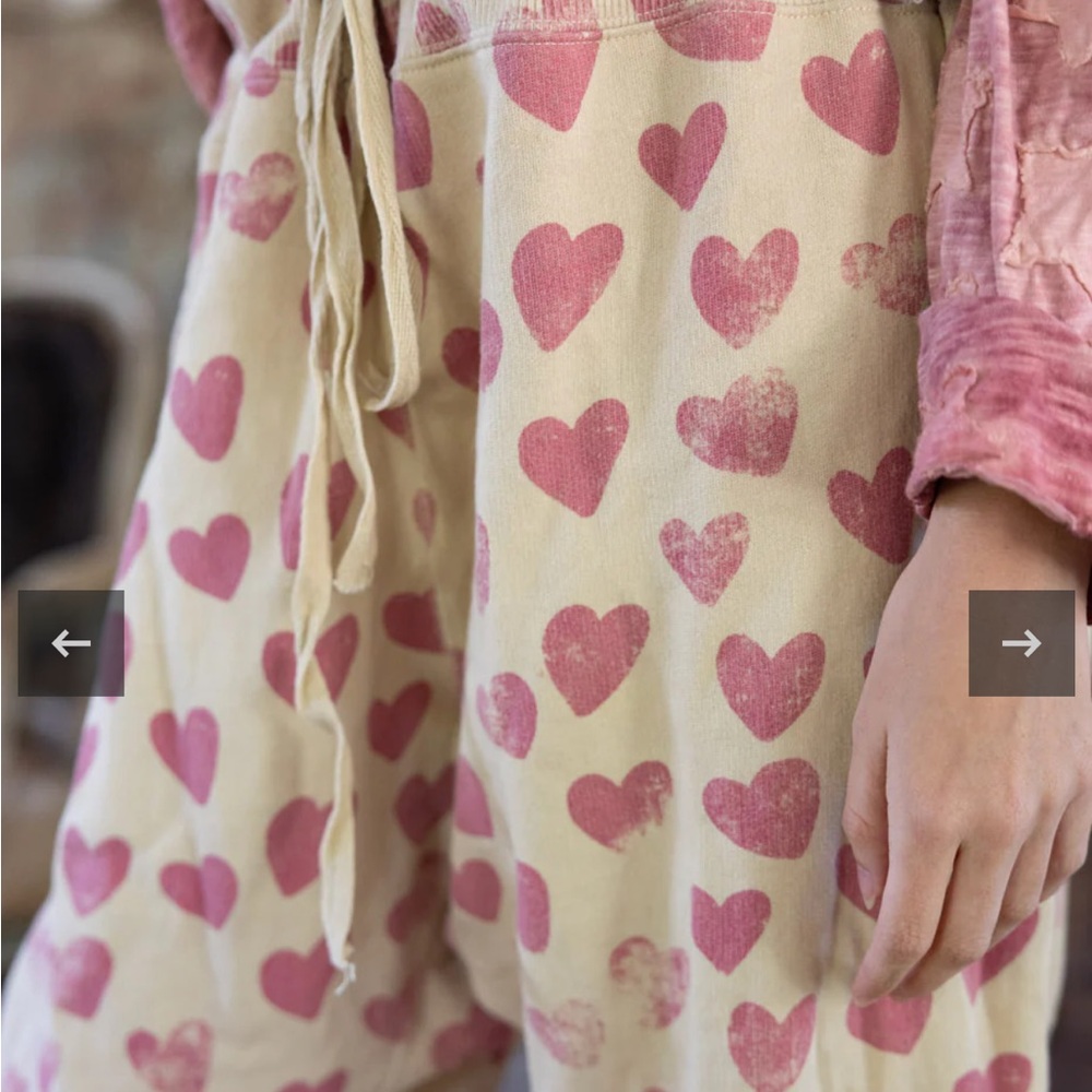 Magnolia Pearl Pink Heart Joggers - Picture 3 of 12